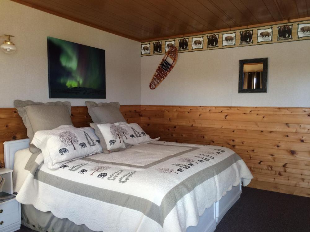 Double or Twin Room interior